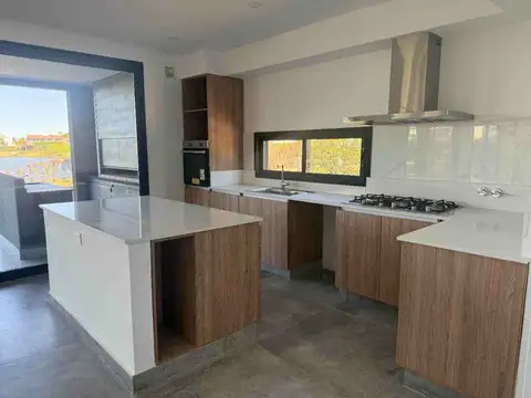 Casa en Venta al Este