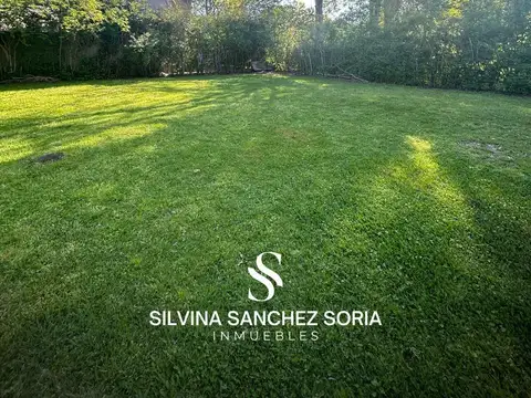 Casa en Alquiler Temporal con 2 cocheras