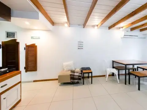Depto Tipo Casa en Venta en Villa del Parque, USD 110.000