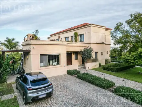 Casa en venta en el barrio La Laguna