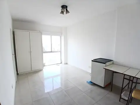 Departamento en Alquiler en Monserrat, $ 360.000