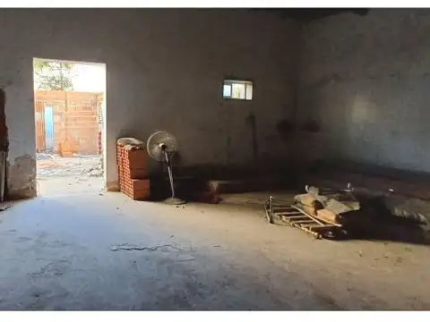 Galpón/ depósito en alquiler. Pueblo Esther