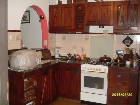 Casa 3 ambientes con 2 baños