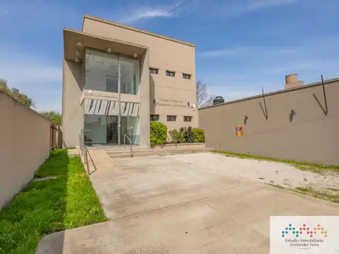 Edificio comercial en alquiler ubicado en Lomas de Zamora