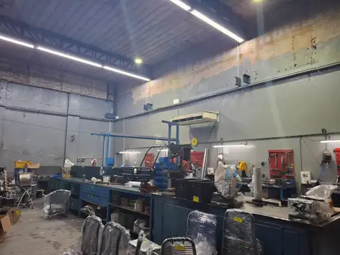 Galpon en Venta en Lanus Oeste, USD 580.000