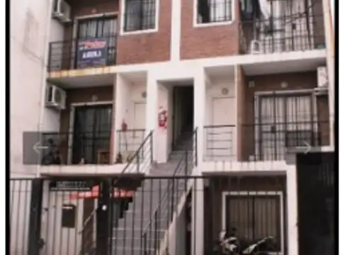 Dpto 2 amb- Fte-Balcón-Venta- Bajas expensas-Lanús
