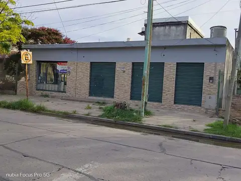 VENTA LOCAL EN BERAZATEGUI. FRENTE HOSPITAL EVITA