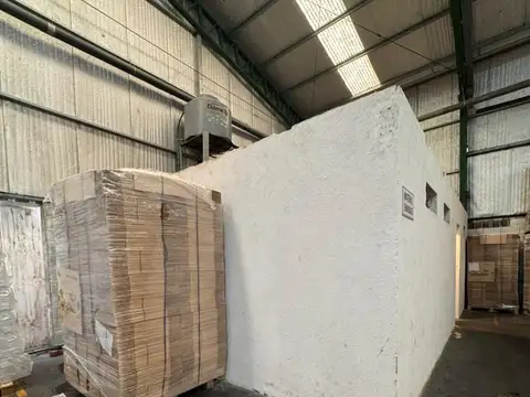 Galpon en Venta en Francisco Alvarez, USD 550.000