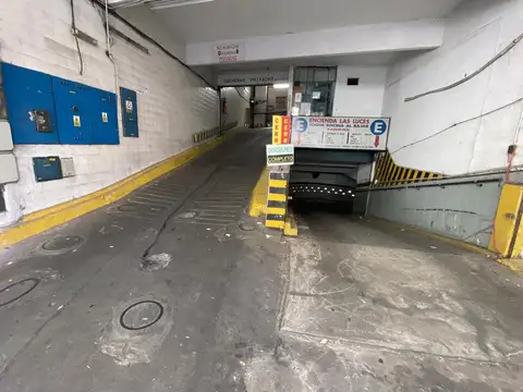 Charcas al 2600, entre Ecuador y Anchorena