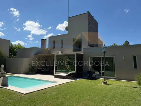 Casa en Venta en La Cascada Country Golf, USD 610.000