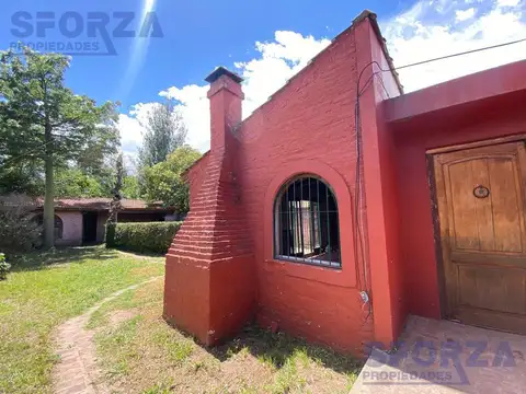 Casa en Venta con 2 cocheras