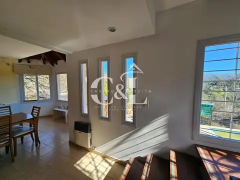 Casa Con Terreno De 1.034M² En Cuesta Blanca - Punilla