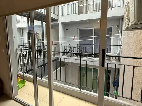 Simón Bolívar 300, Piso 1