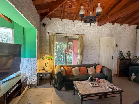 Casa 3 ambientes con 2 baños