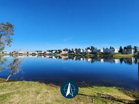 Lote al lago en venta en Santa Ana. Villanueva. Tigre