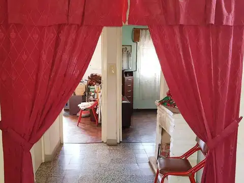 Casa 4 ambientes con 1 baño