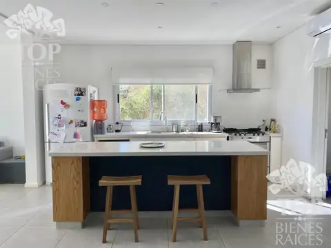 Casa en Venta en El Cantón - Barrio Puerto, USD 290.000