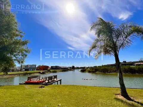 JHO. Venta Casa al agua  con Pileta Canton Norte, Escobar