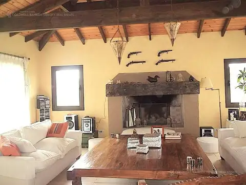 Casa en Venta con 5 cocheras