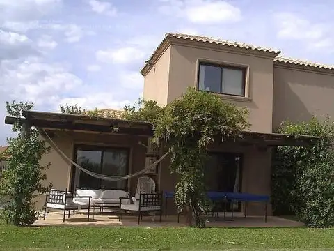 Blvd de todos los santos al 5600 Santa Catalina Villanueva