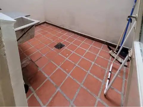 Lamadrid 2200, Piso pb