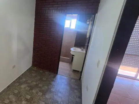 Departamento en Alquiler en Chilavert, $ 600.000