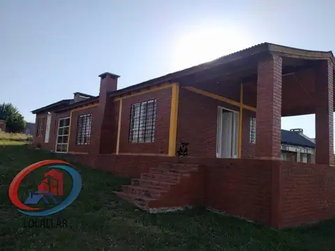 Casa 7 ambientes con 2 baños