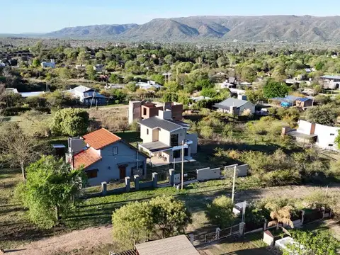 Casa en Venta – B° Santa Monica – 2 dormitorios – Linda vista – CALAMUCHITA – cód 1204