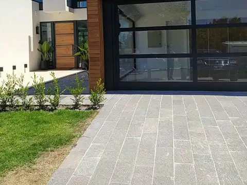 Casa en Alquiler de 5 dormitorios