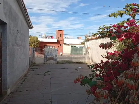 Zona Oeste. B° El Carmen. Luis Patrón Costas 100