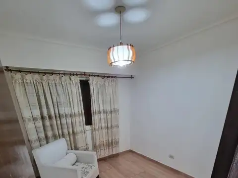 Depto Tipo Casa en Venta en Liniers, USD 180.000