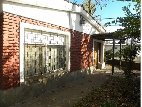 Casa en Lavezzari al 150