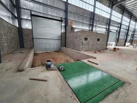 2 GALPONES DE 1500 M² CADA UNO CON EXCELENTE ESTRUCTURA
