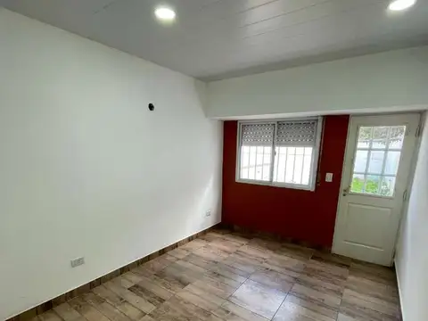 Depto Tipo Casa 2 ambientes con 1 baño