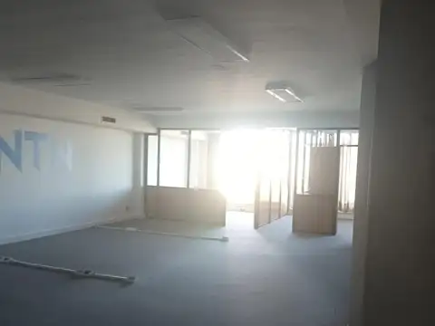 Oficina en Alquiler. Amplia Zona Tribunales