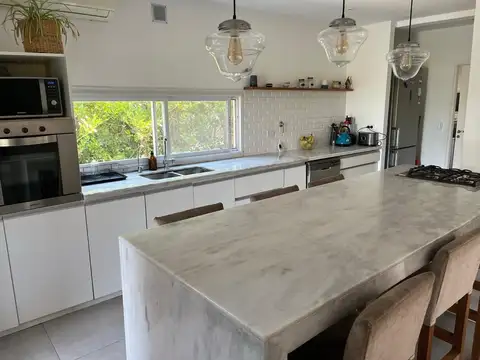 boulevard de todos los santos 4500