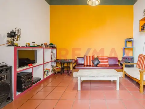 Casa 5 ambientes con 1 baño