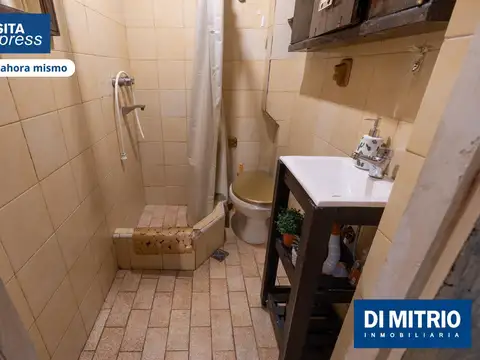 Depto Tipo Casa en Venta 70 años