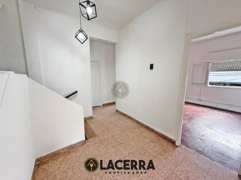 Depto Tipo Casa en Alquiler de 4 ambientes