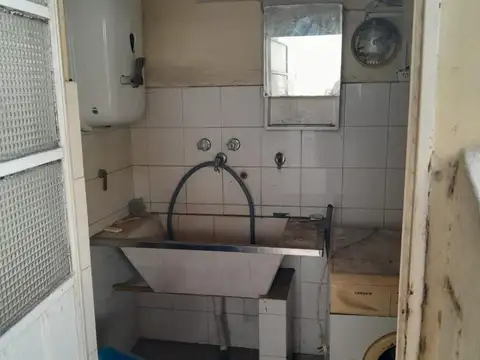 VENTA CASA 4 AMBIENTES. LA TABLADA