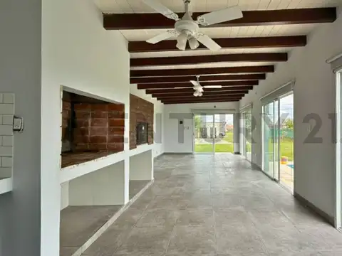 El Fogón 1400, Piso 0