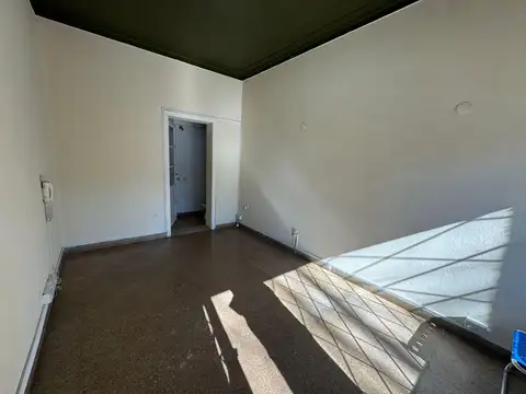 Oficina 2 ambientes con 1 baño