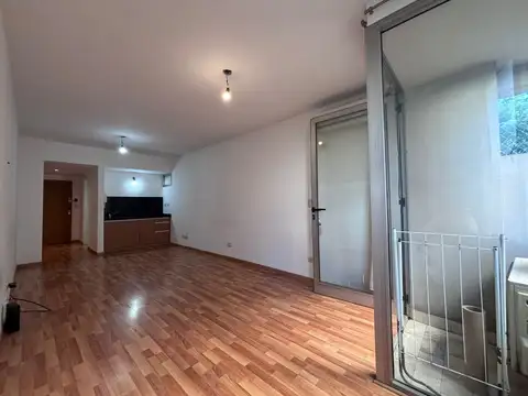 Paraguay 4200, Piso 2