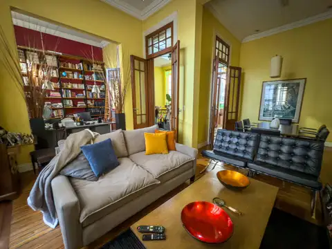 PH - Venta - Congreso - 1° piso por escalera -5 ambientes con entrada independiente y terraza