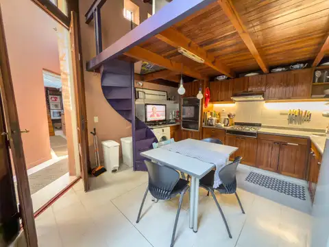 Depto Tipo Casa en Venta de 5 ambientes