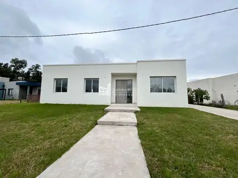 Casa en venta de 3 dormitorios c/ cochera en Ingeniero Maschwitz