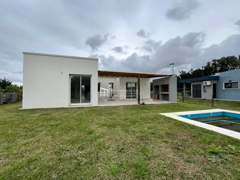 Casa en venta de 3 dormitorios c/ cochera en Ingeniero Maschwitz