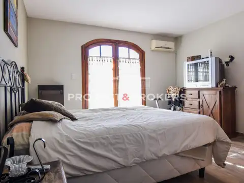 Maravillosa Casa en Venta en Castelar