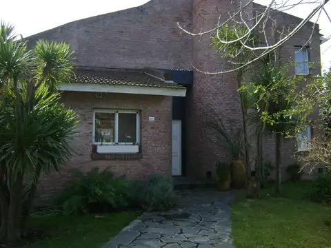 Muy buena casa ubicada en el Country Golfers