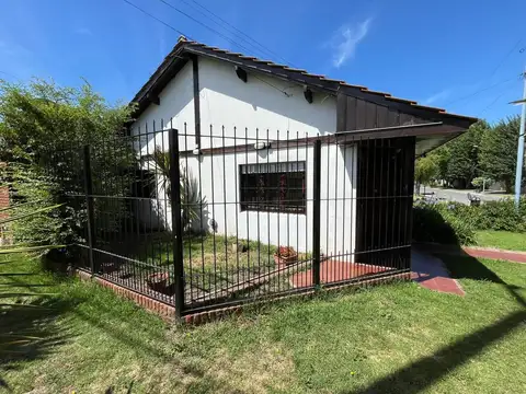 Alquiler Casa 3 amb con patio, parrilla y cochera